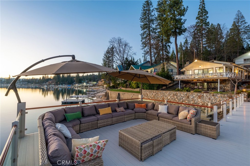 39118 Lake Dr, Bass Lake, CA 93604