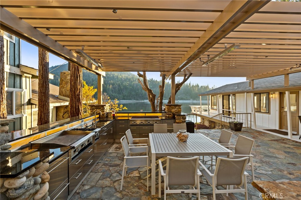 39118 Lake Dr, Bass Lake, CA 93604