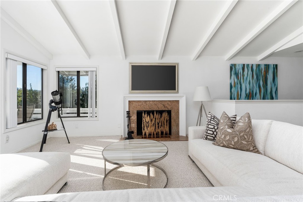 39118 Lake Dr, Bass Lake, CA 93604