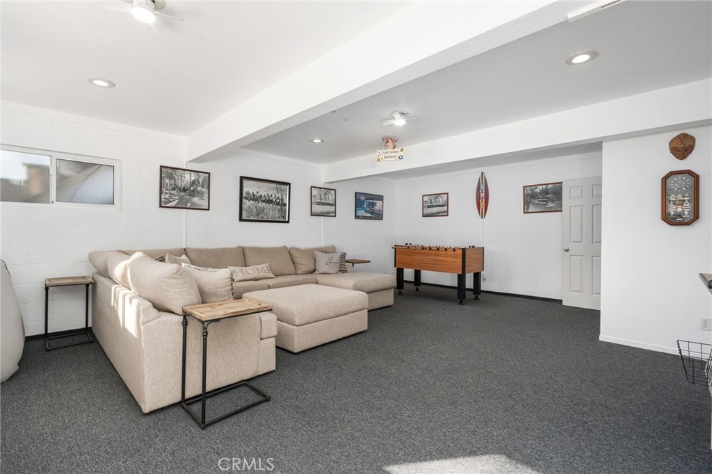 39118 Lake Dr, Bass Lake, CA 93604