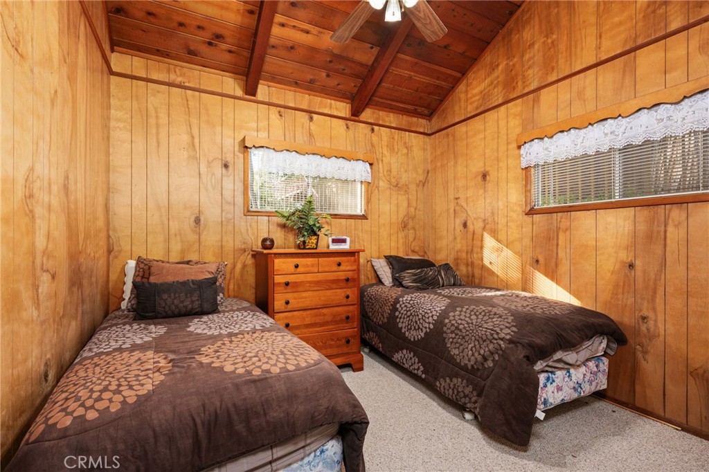 39118 Lake Dr, Bass Lake, CA 93604