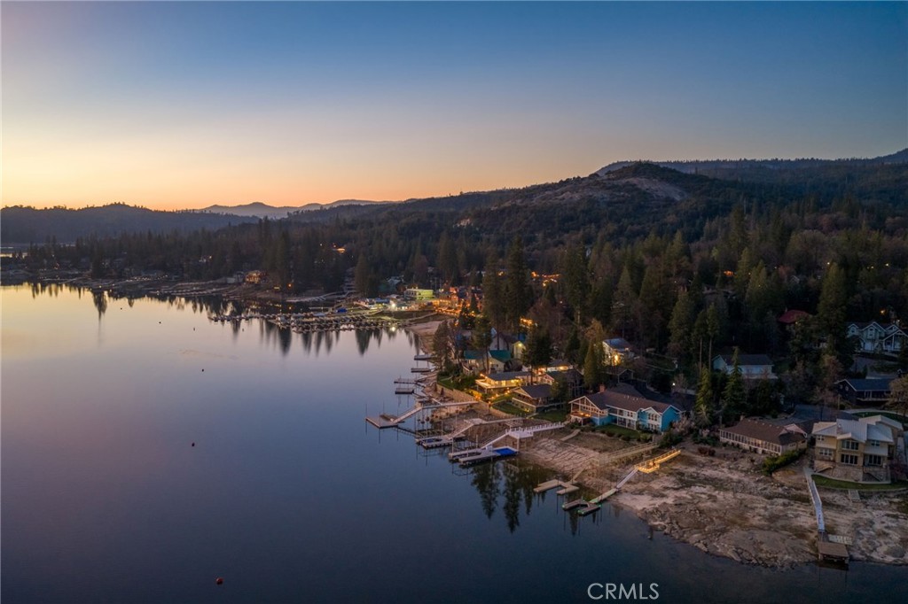 39118 Lake Dr, Bass Lake, CA 93604
