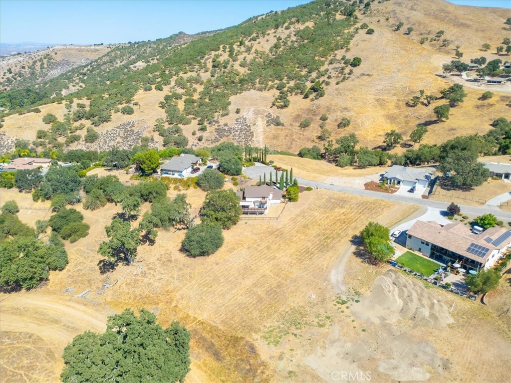 9850 Bluegill Dr, Paso Robles, CA 93446