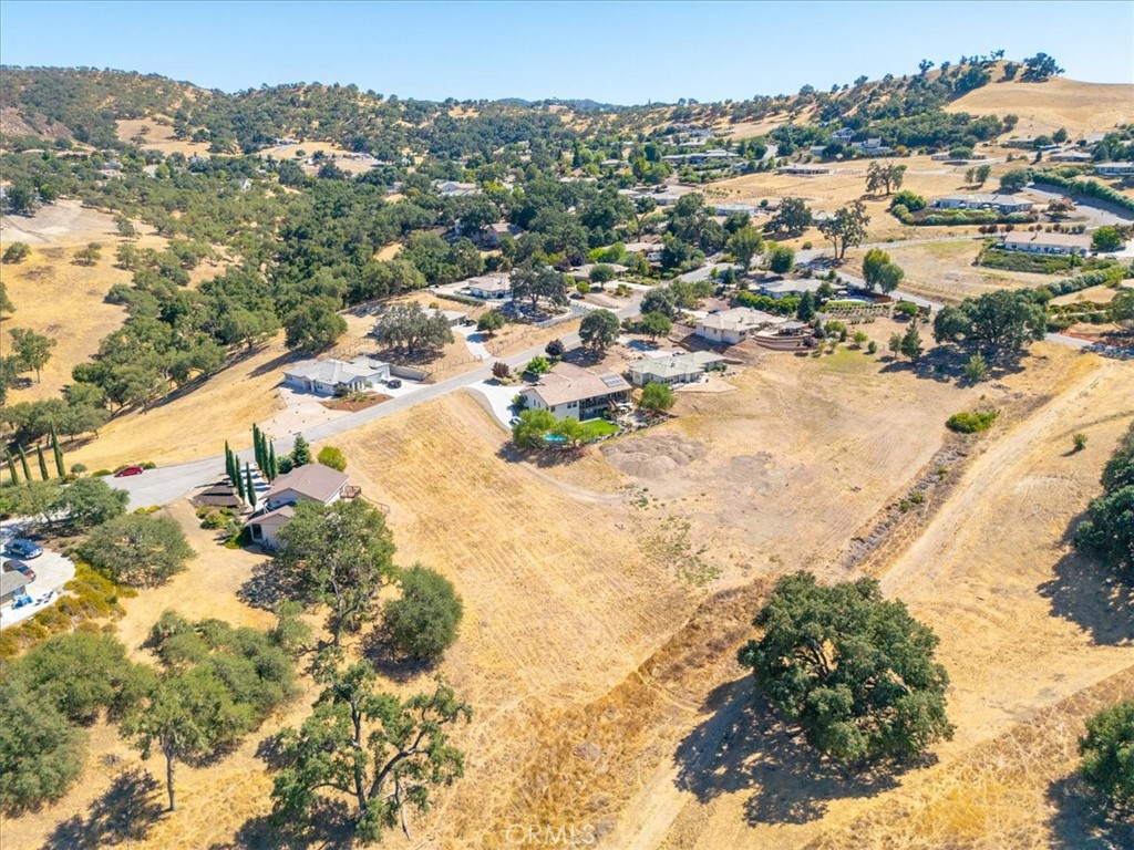 9850 Bluegill Dr, Paso Robles, CA 93446