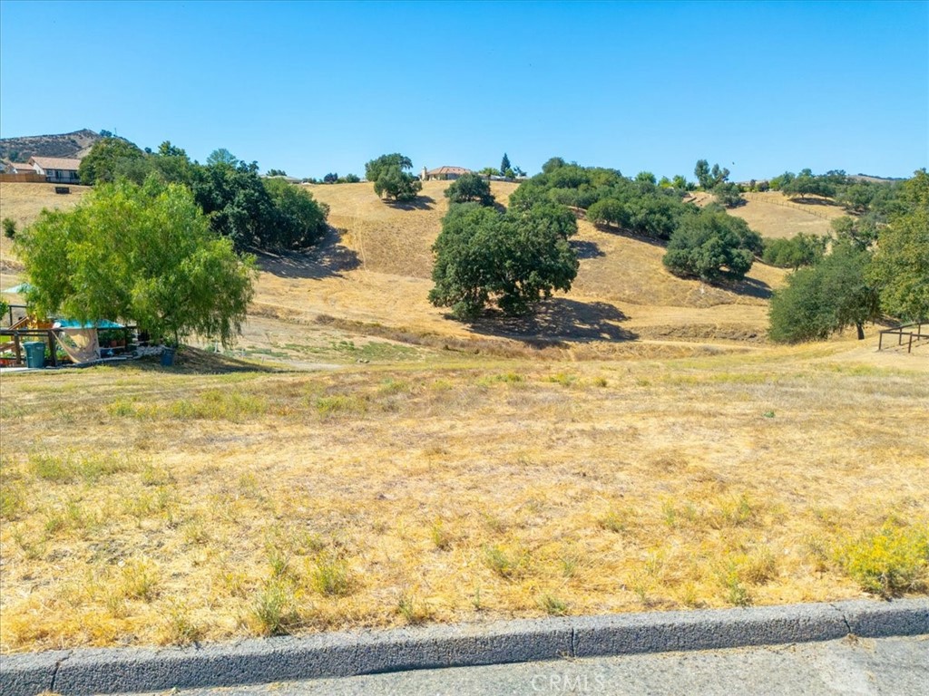 9850 Bluegill Dr, Paso Robles, CA 93446
