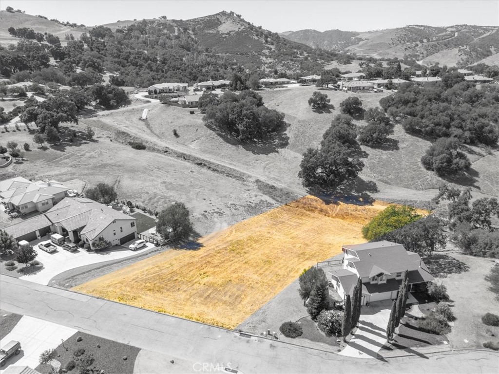 9850 Bluegill Dr, Paso Robles, CA 93446