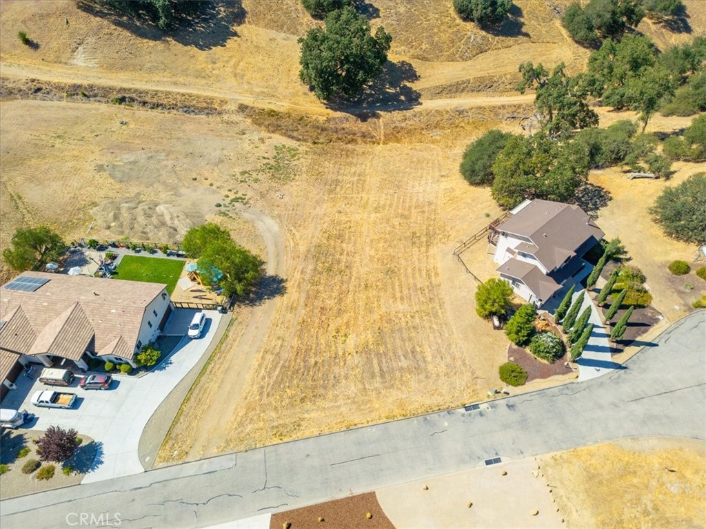 9850 Bluegill Dr, Paso Robles, CA 93446