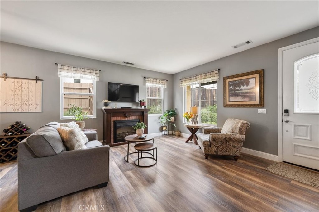 749 Jersey Ct, Paso Robles, CA 93446