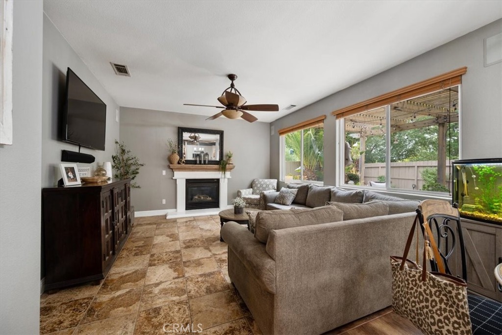 749 Jersey Ct, Paso Robles, CA 93446