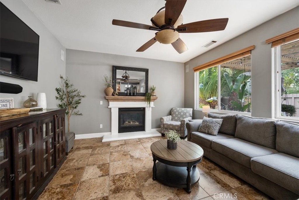 749 Jersey Ct, Paso Robles, CA 93446