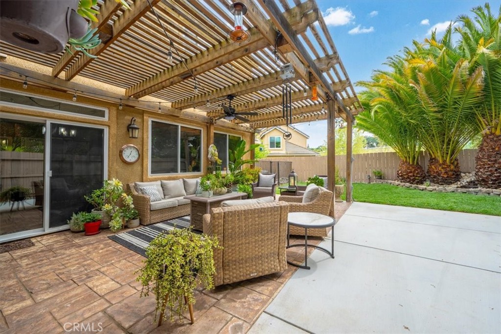 749 Jersey Ct, Paso Robles, CA 93446