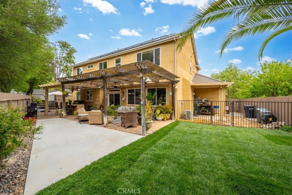 749 Jersey Ct, Paso Robles, CA 93446