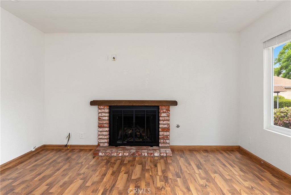 18 Flag Way, Paso Robles, CA 93446