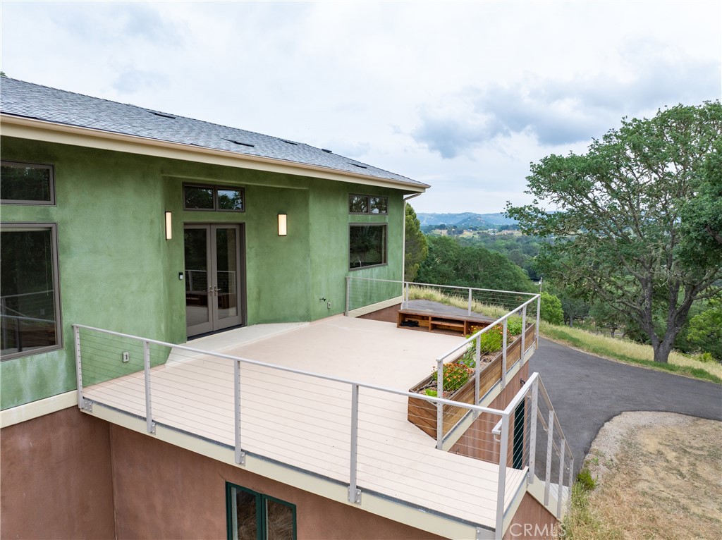 8140 Castenada Ln, Atascadero, CA 93422