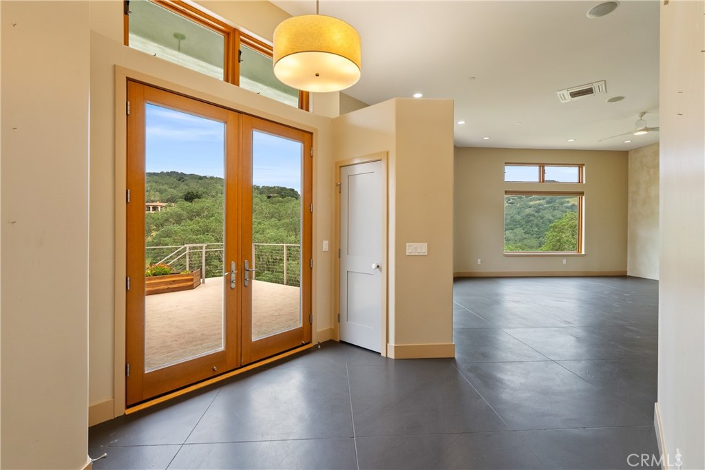 8140 Castenada Ln, Atascadero, CA 93422