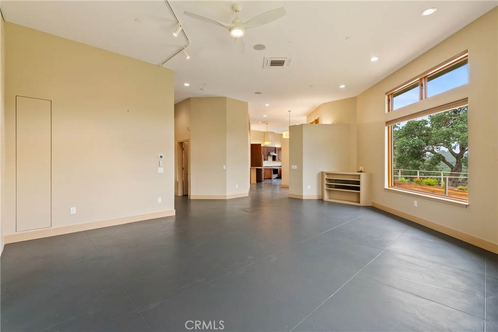 8140 Castenada Ln, Atascadero, CA 93422