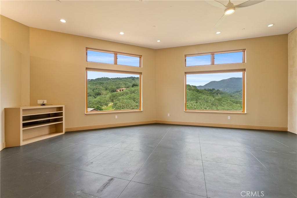 8140 Castenada Ln, Atascadero, CA 93422