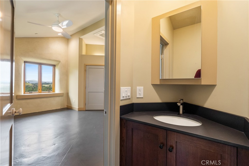 8140 Castenada Ln, Atascadero, CA 93422