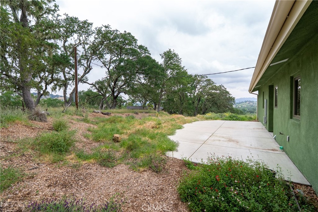 8140 Castenada Ln, Atascadero, CA 93422