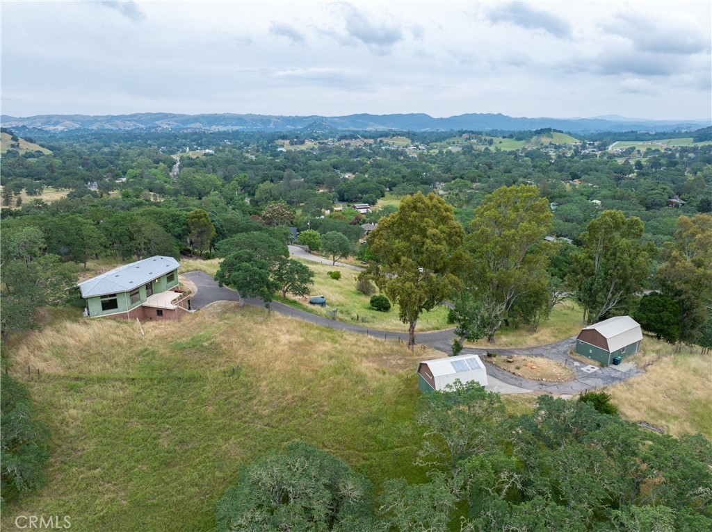 8140 Castenada Ln, Atascadero, CA 93422