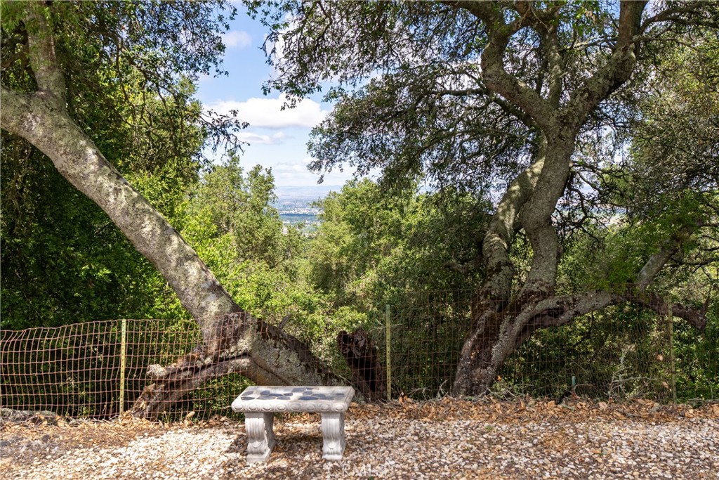 13305 Santa Ana, Atascadero, CA 93422