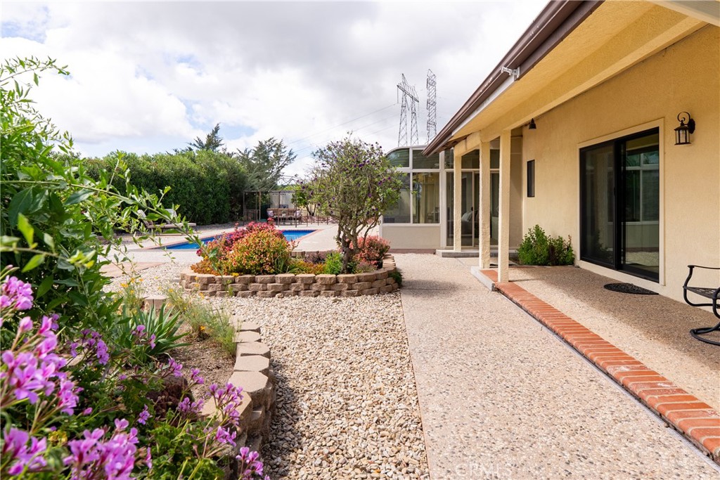 13305 Santa Ana, Atascadero, CA 93422