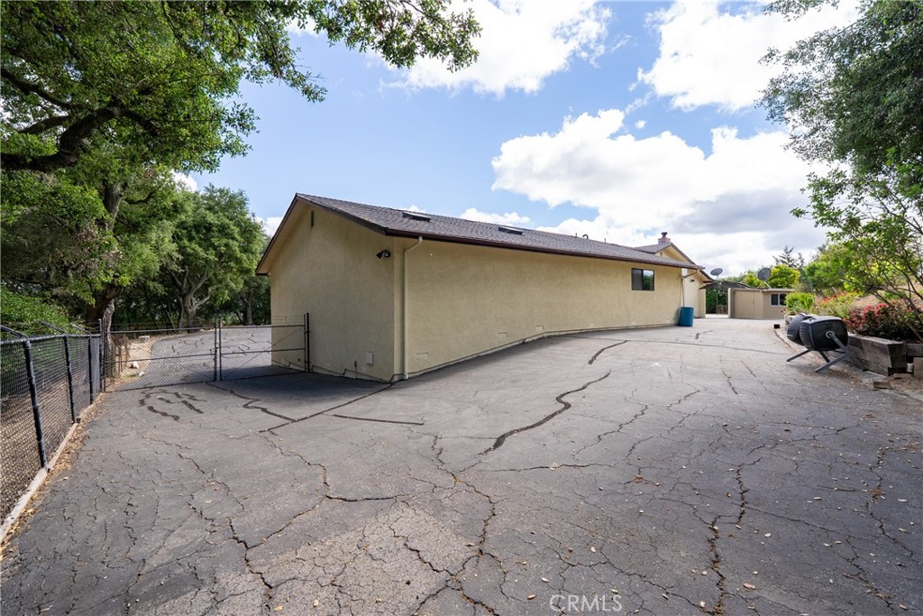 13305 Santa Ana, Atascadero, CA 93422