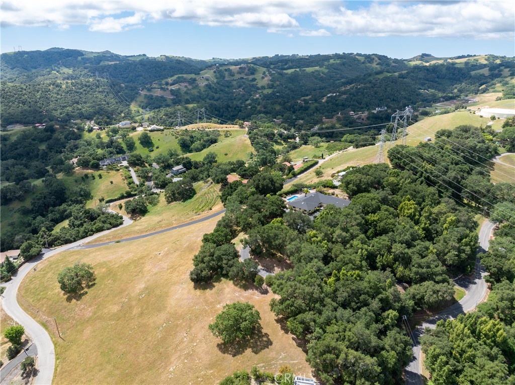 13305 Santa Ana, Atascadero, CA 93422