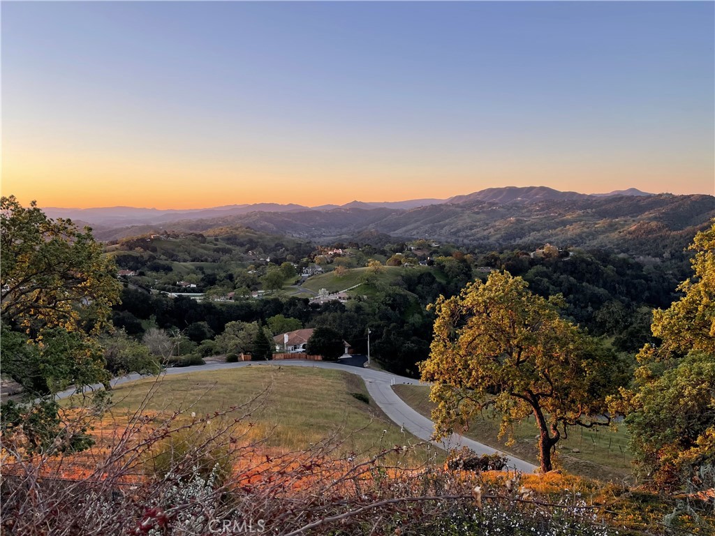 13305 Santa Ana, Atascadero, CA 93422