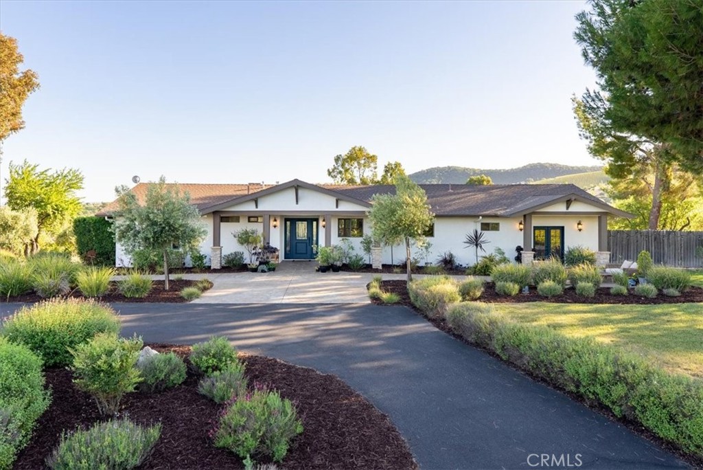 1015 Lost Springs, Paso Robles, CA 93446