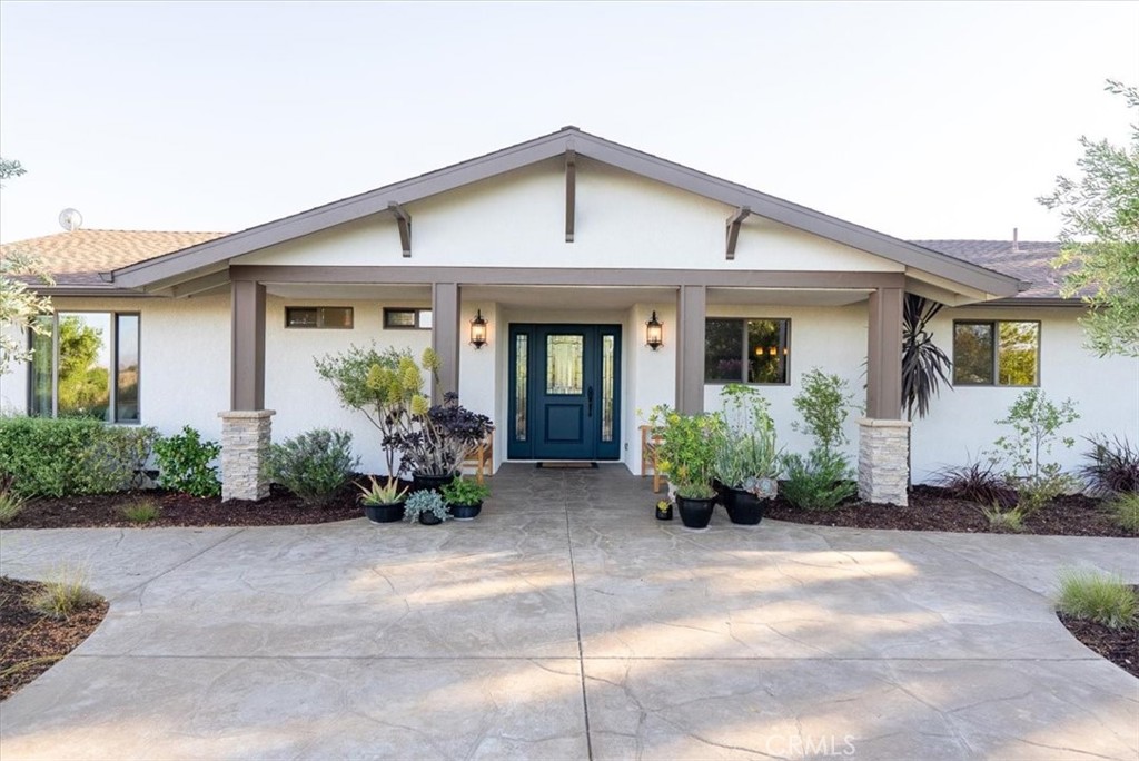1015 Lost Springs, Paso Robles, CA 93446
