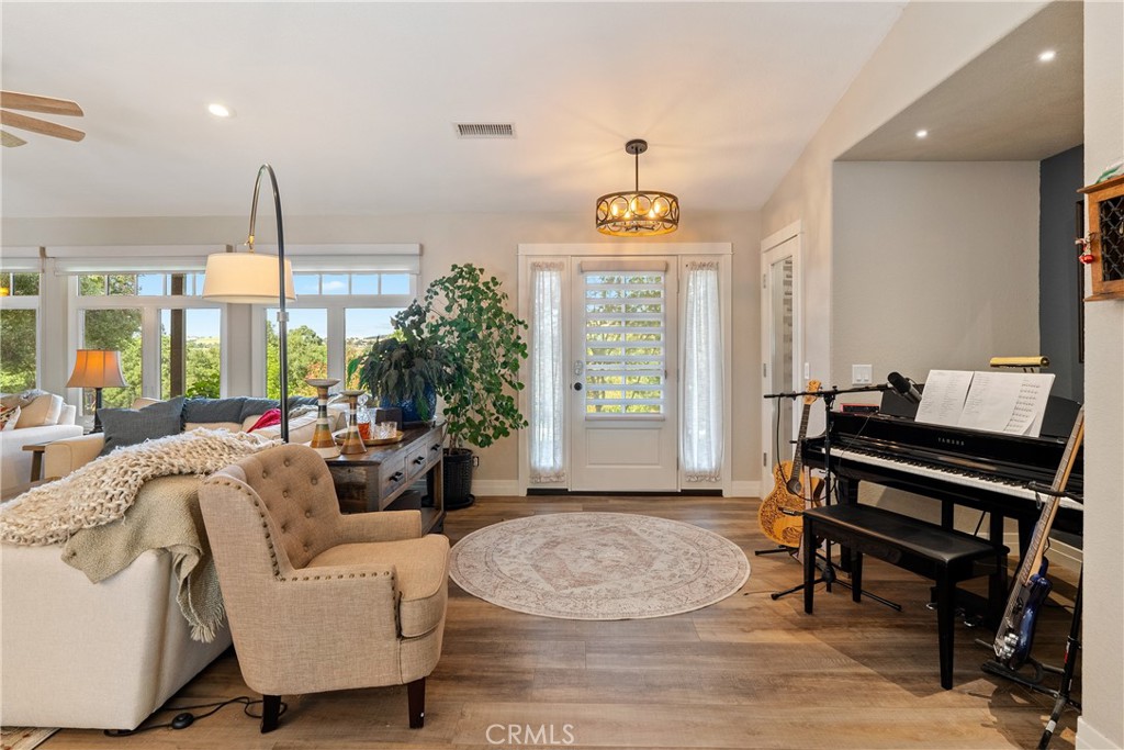 4010 Traffic Way, Atascadero, CA 93422