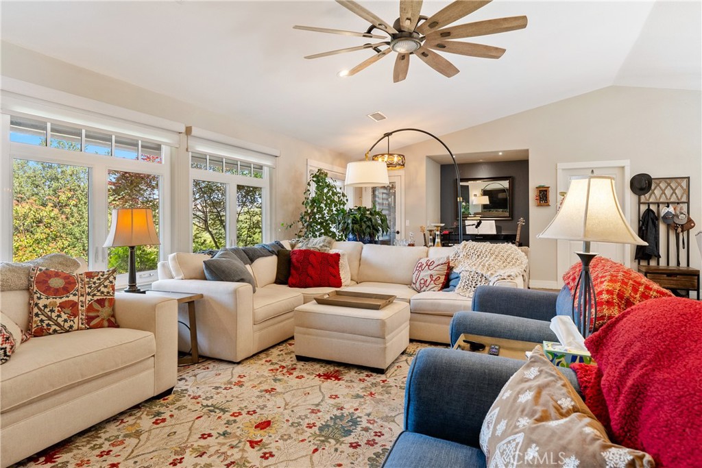 4010 Traffic Way, Atascadero, CA 93422