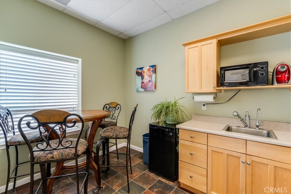 7090 Atascadero, Atascadero, CA 93422