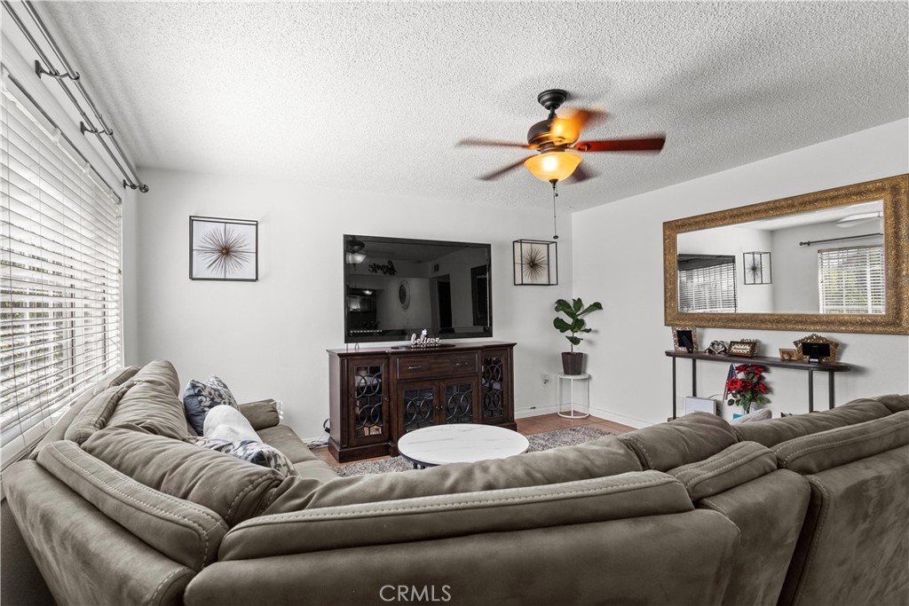 2214 Quincy, Delano, CA 93215