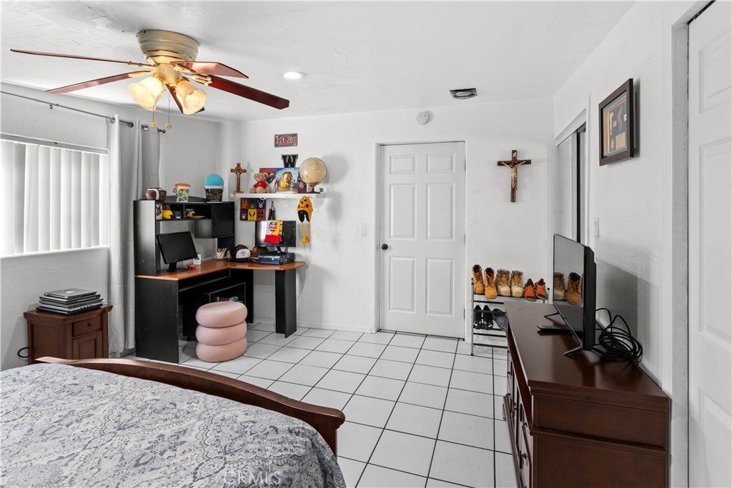 2214 Quincy, Delano, CA 93215