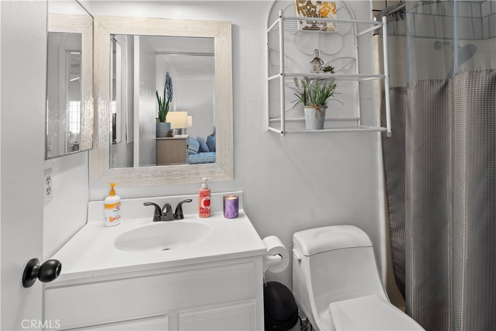 2214 Quincy, Delano, CA 93215