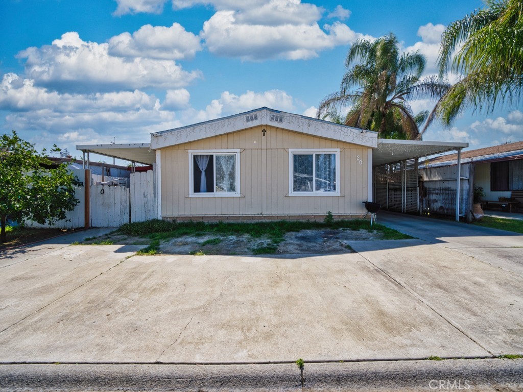 700 S Shafter #20, Shafter, CA 93263