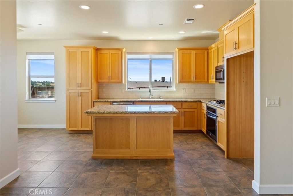 5880 Silverado Pl, Paso Robles, CA 93446