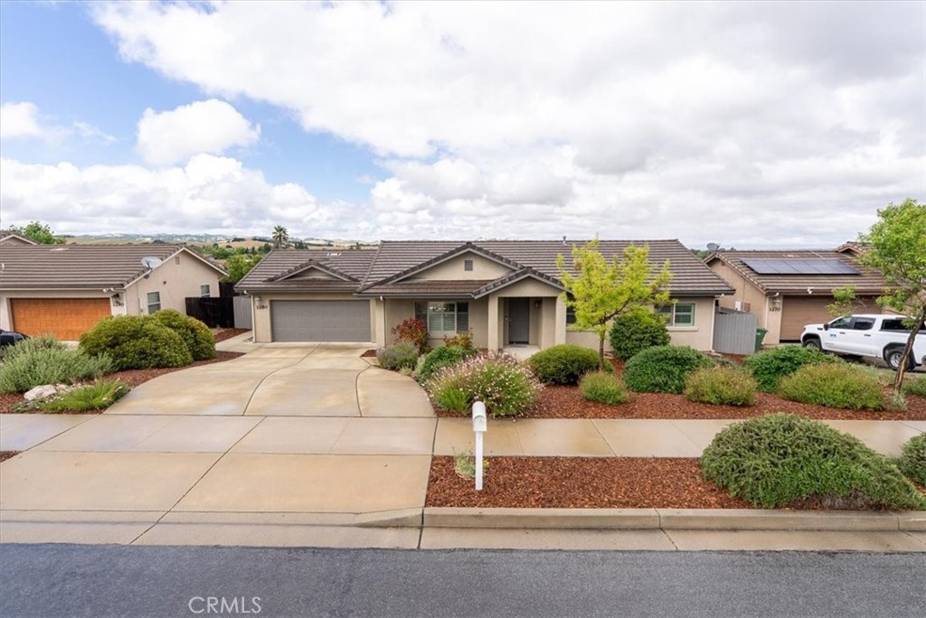 1280 Templeton Hills, Templeton, CA 93465