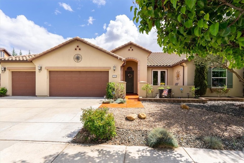 204 Victoria Ct, Paso Robles, CA 93446