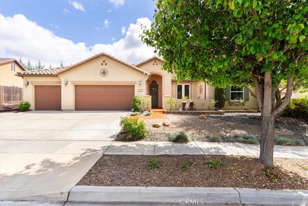 204 Victoria Ct, Paso Robles, CA 93446