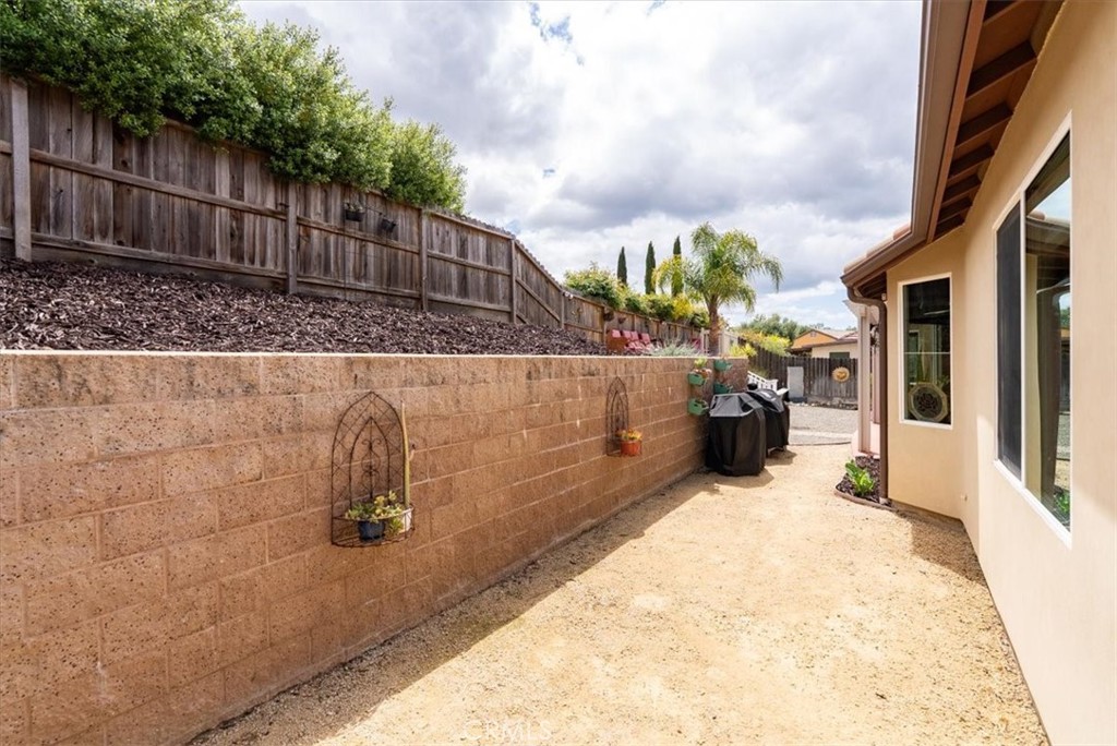 204 Victoria Ct, Paso Robles, CA 93446