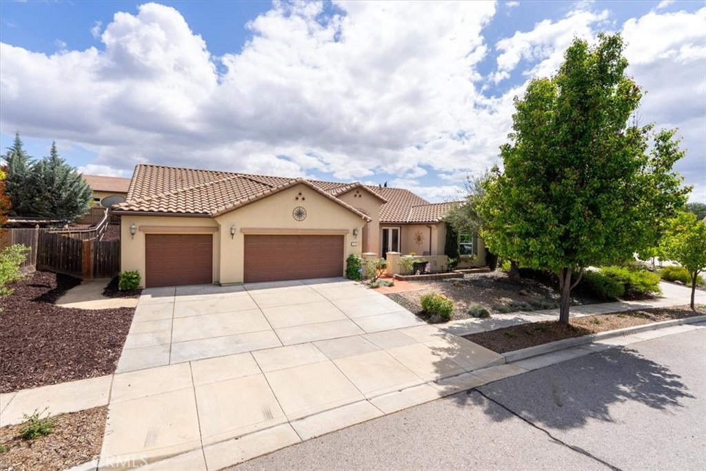 204 Victoria Ct, Paso Robles, CA 93446