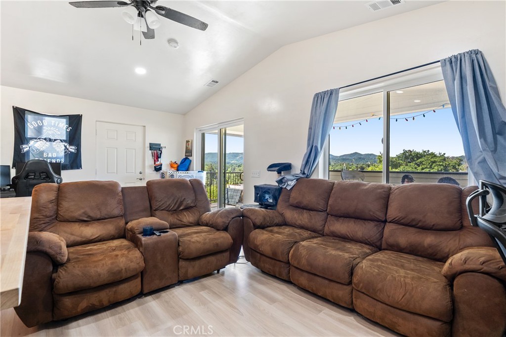 9755 Las Lomas, Atascadero, CA 93422