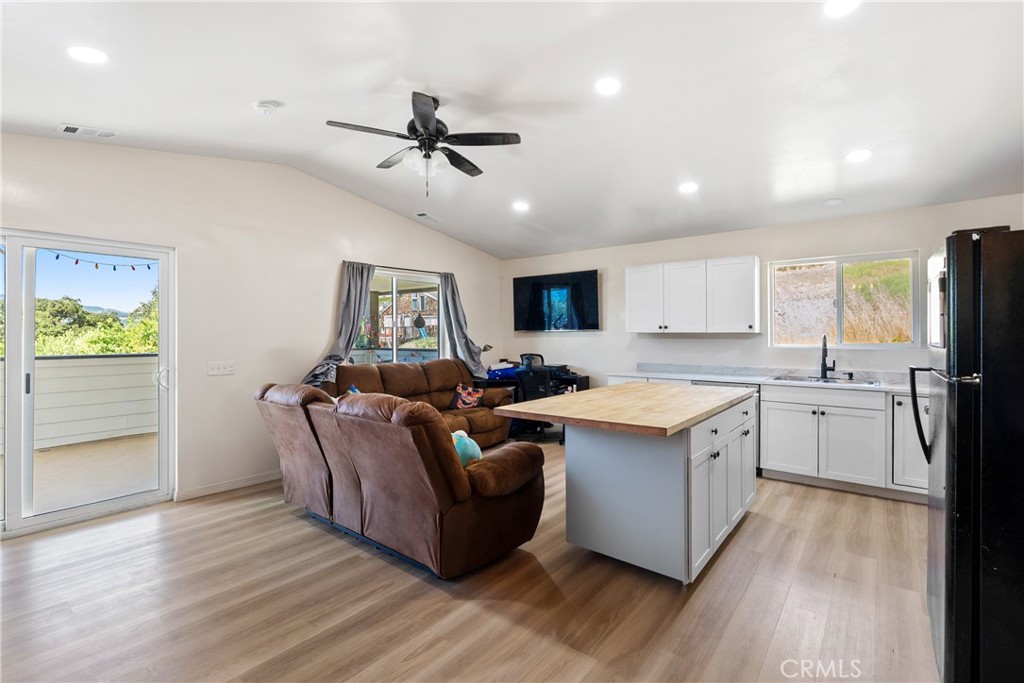 9755 Las Lomas, Atascadero, CA 93422