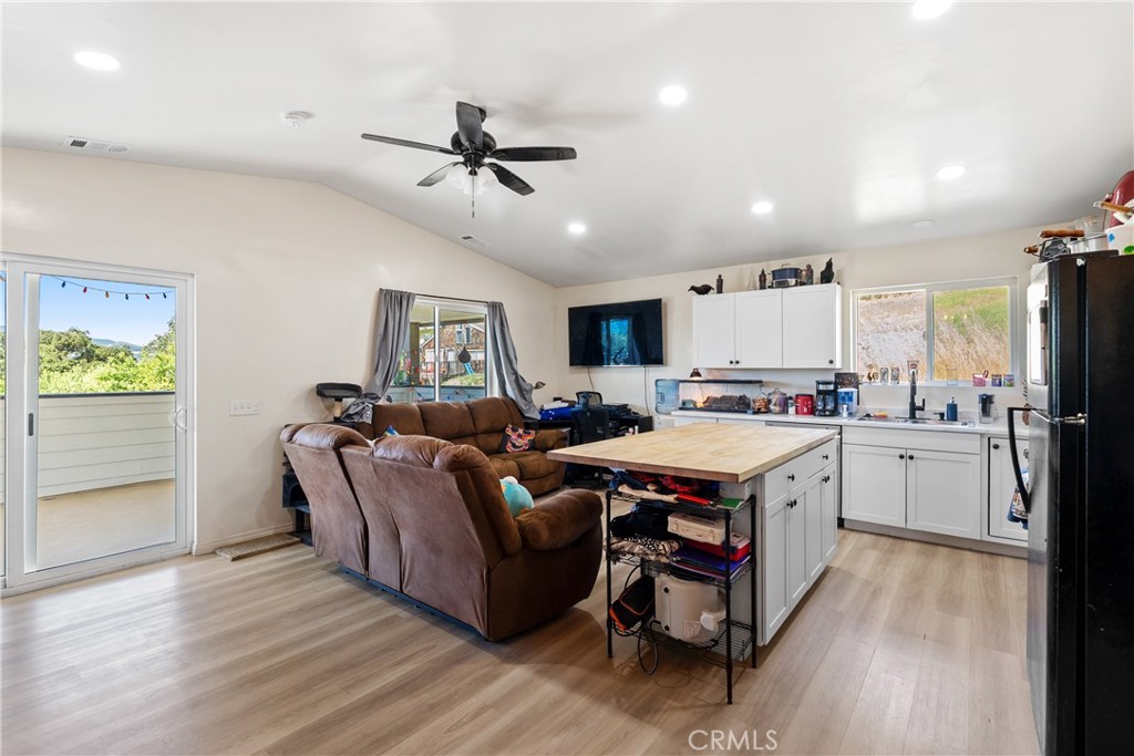 9755 Las Lomas, Atascadero, CA 93422