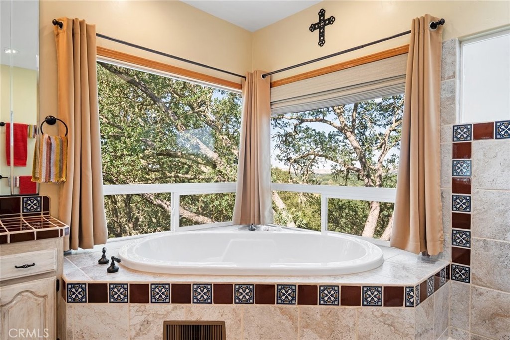 10662 Santa Ana Rd, Atascadero, CA 93422