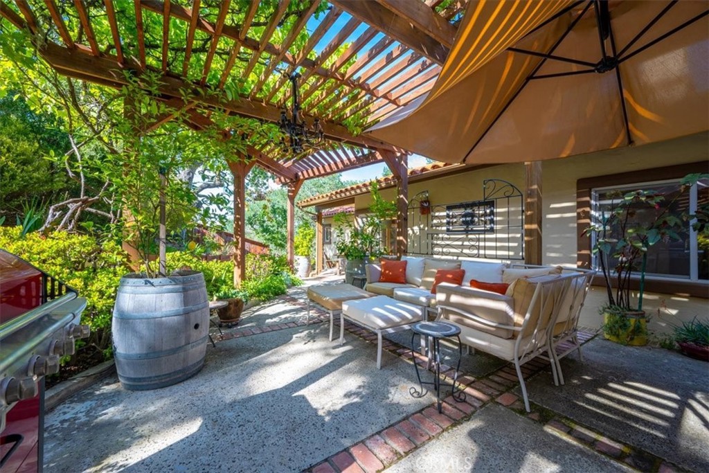 10662 Santa Ana Rd, Atascadero, CA 93422