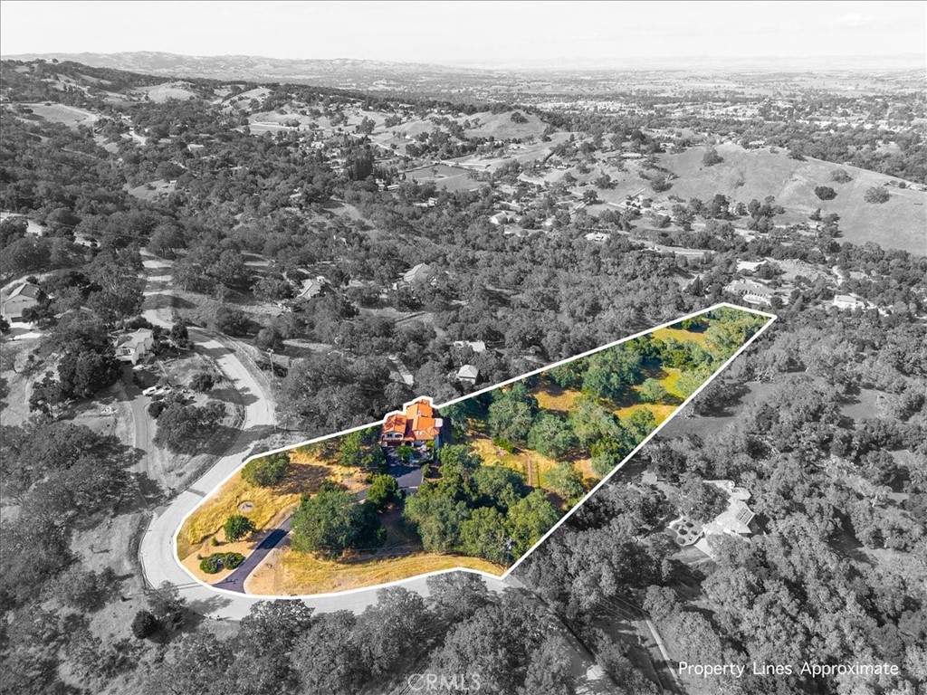 10662 Santa Ana Rd, Atascadero, CA 93422